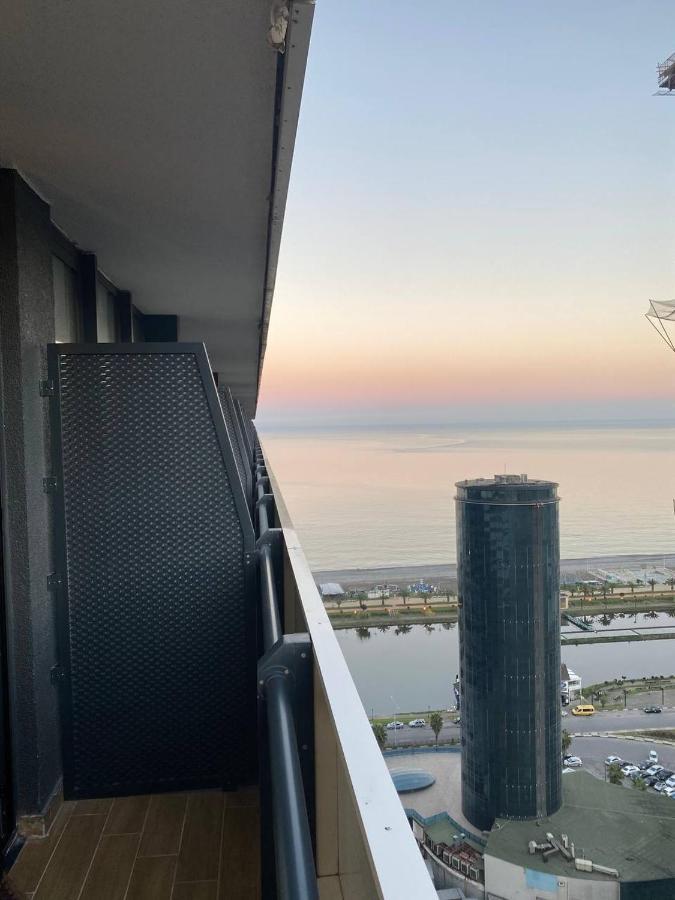 Orbi City Luxury Studio Harbour And Sea View Batumi Esterno foto