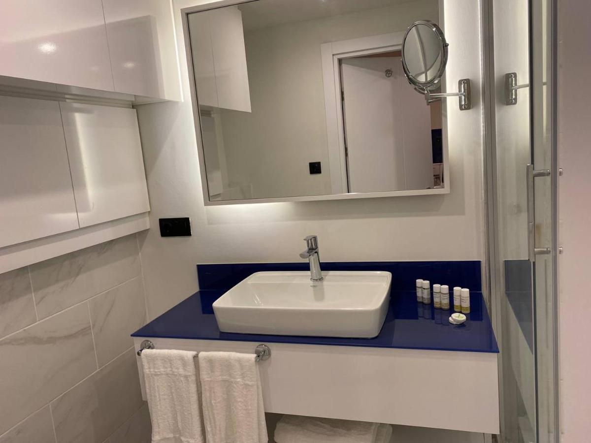 Orbi City Luxury Studio Harbour And Sea View Batumi Esterno foto