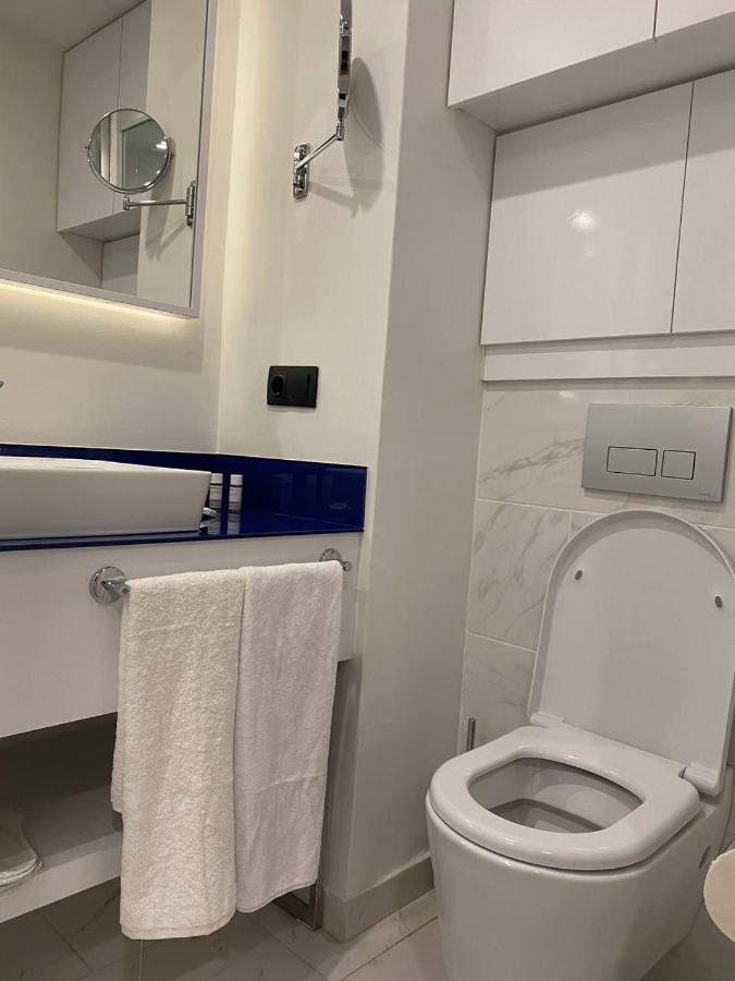 Orbi City Luxury Studio Harbour And Sea View Batumi Esterno foto